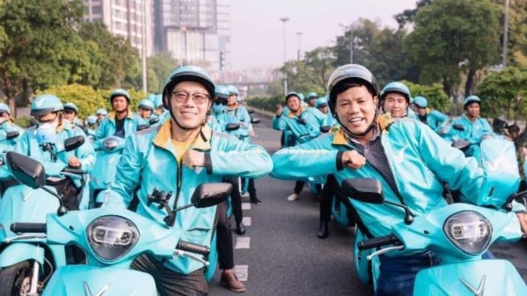 Tài xế công nghệ chuyển sang xe điện: Chạy không lo chi phí, tiền về “dày ví” hơn hẳn